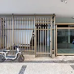 Apto A Poucos Passos Da Praia De Copacabana